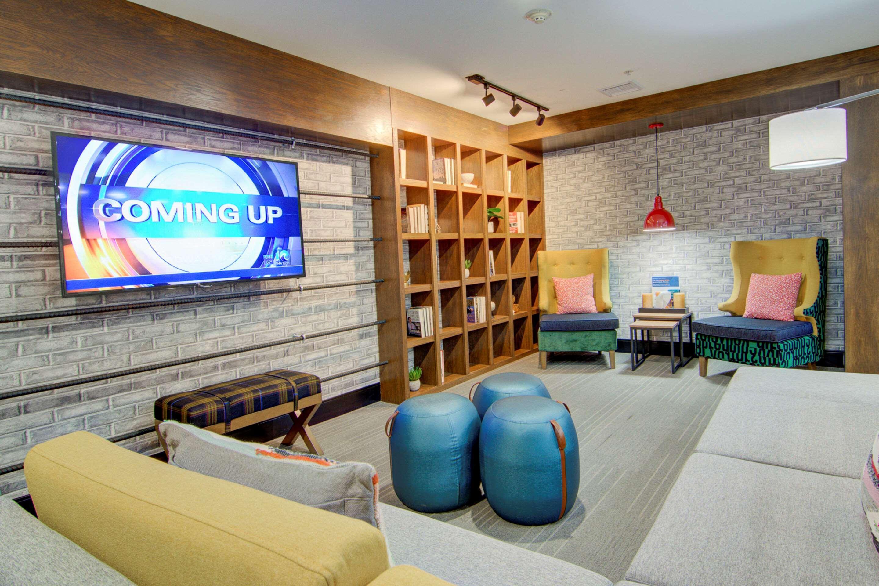 Comfort Suites Newport News Airport Экстерьер фото