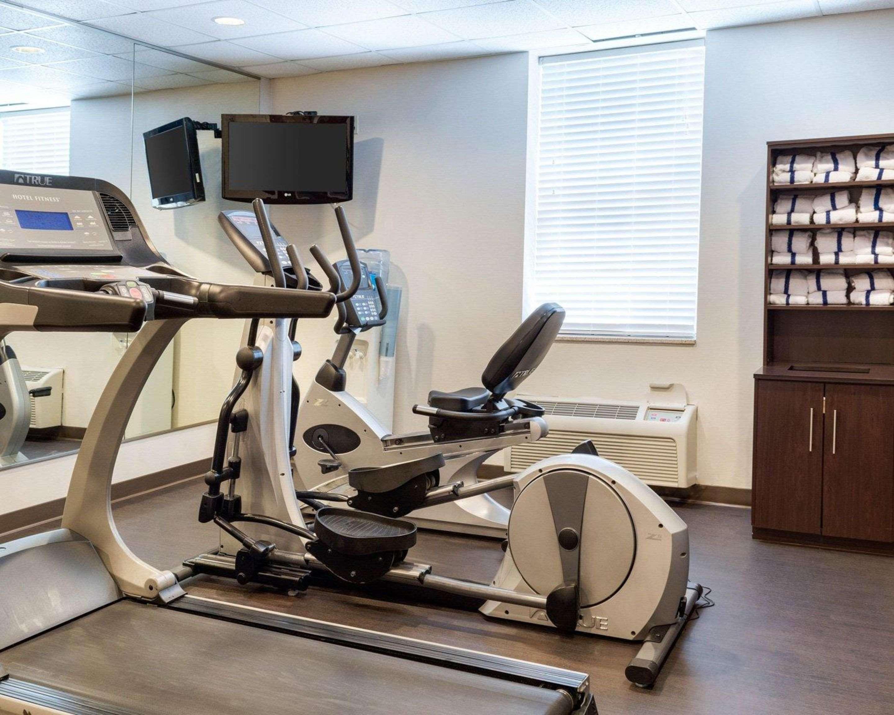 Comfort Suites Newport News Airport Экстерьер фото