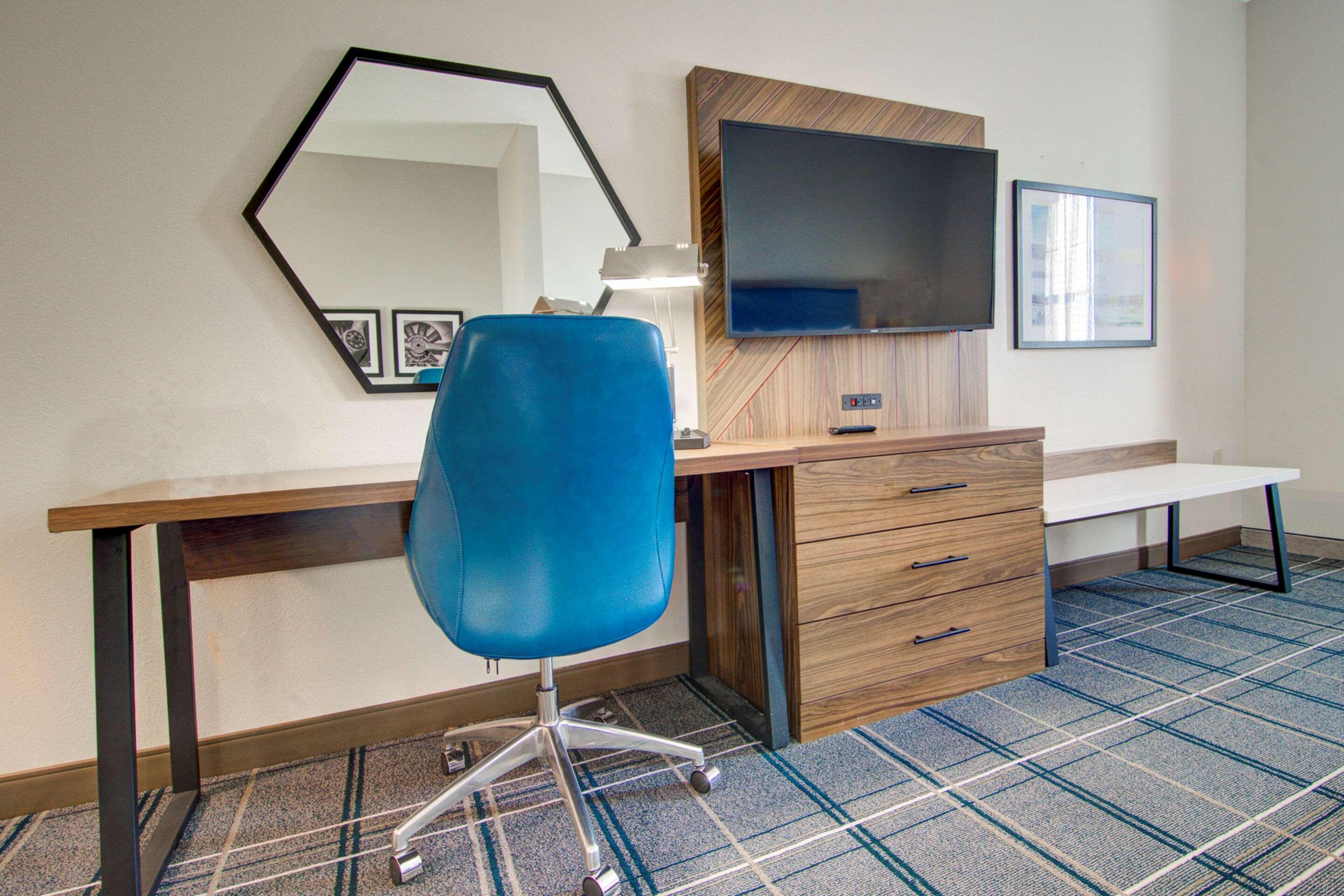 Comfort Suites Newport News Airport Экстерьер фото