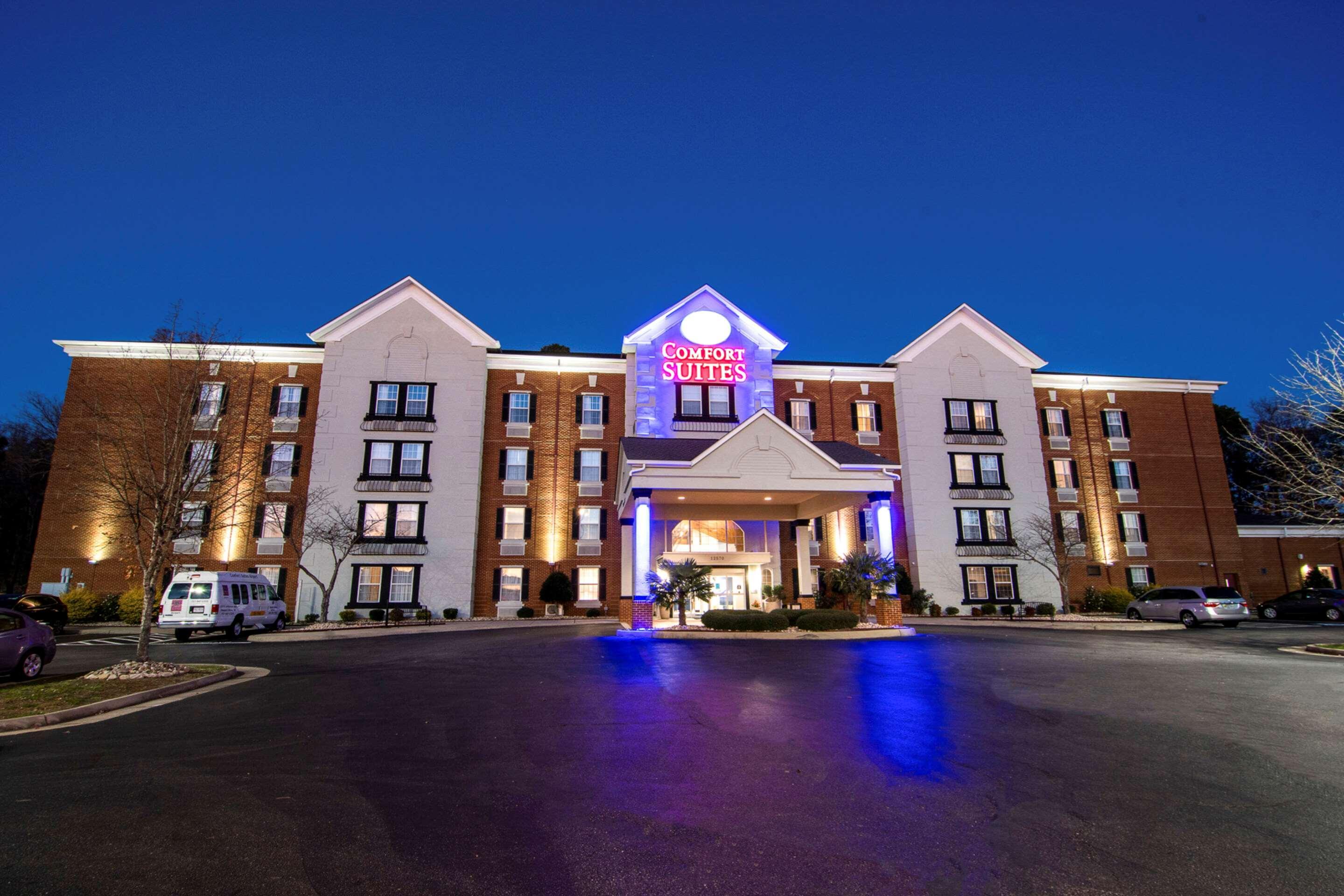 Comfort Suites Newport News Airport Экстерьер фото