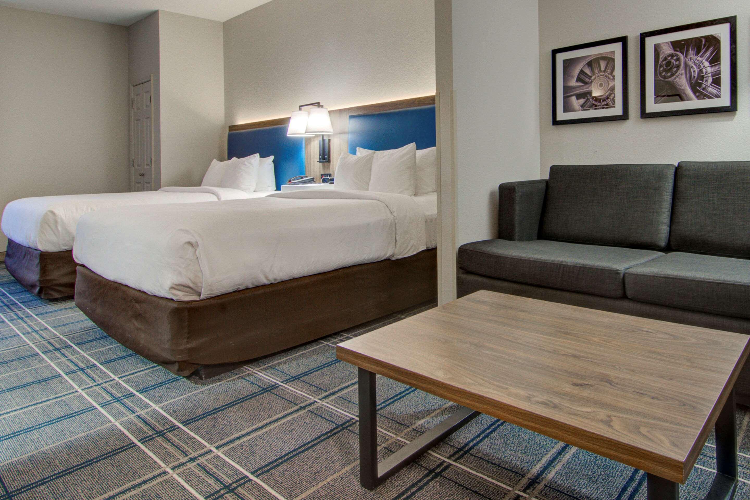 Comfort Suites Newport News Airport Экстерьер фото