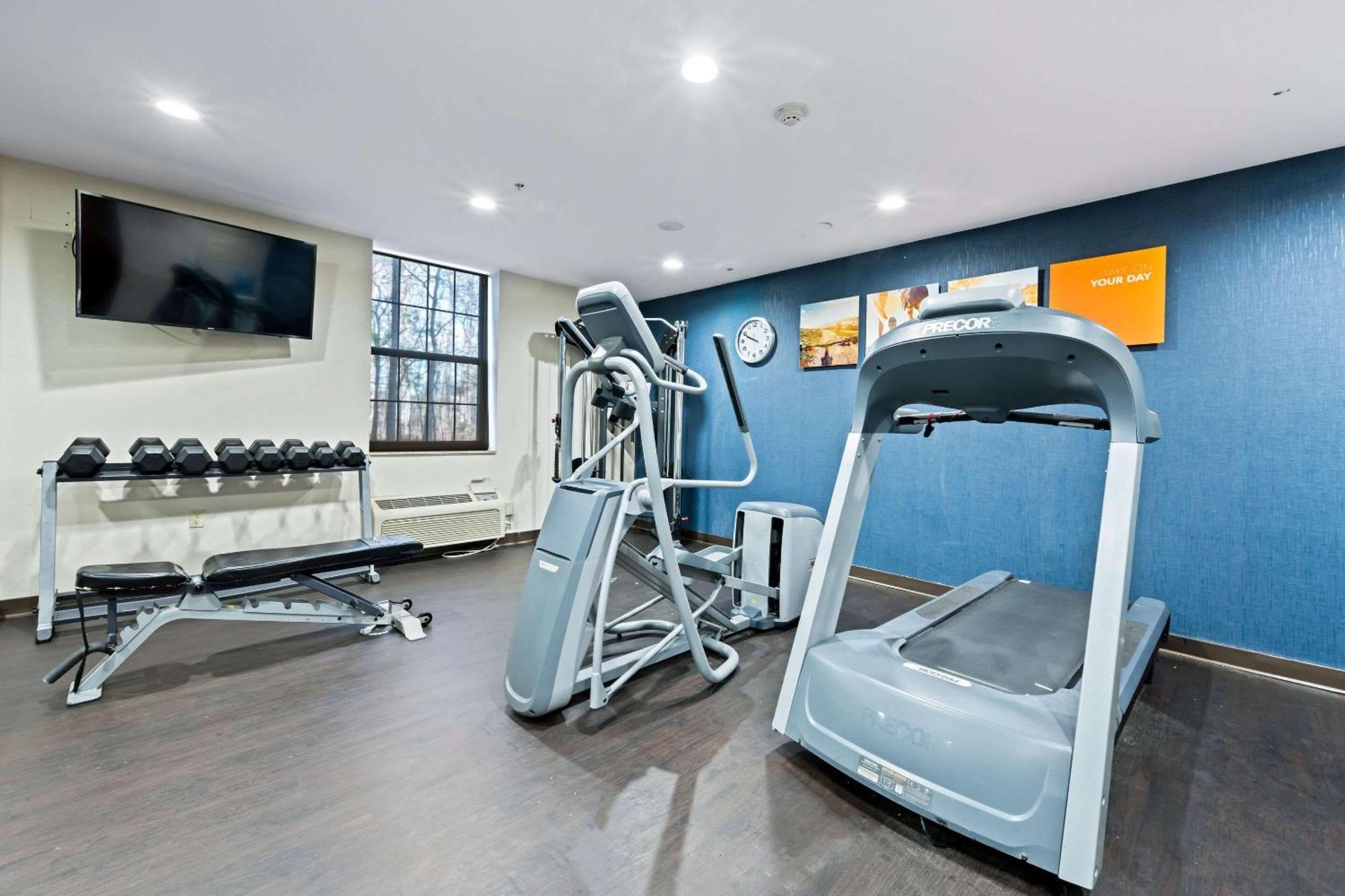 Comfort Suites Newport News Airport Экстерьер фото