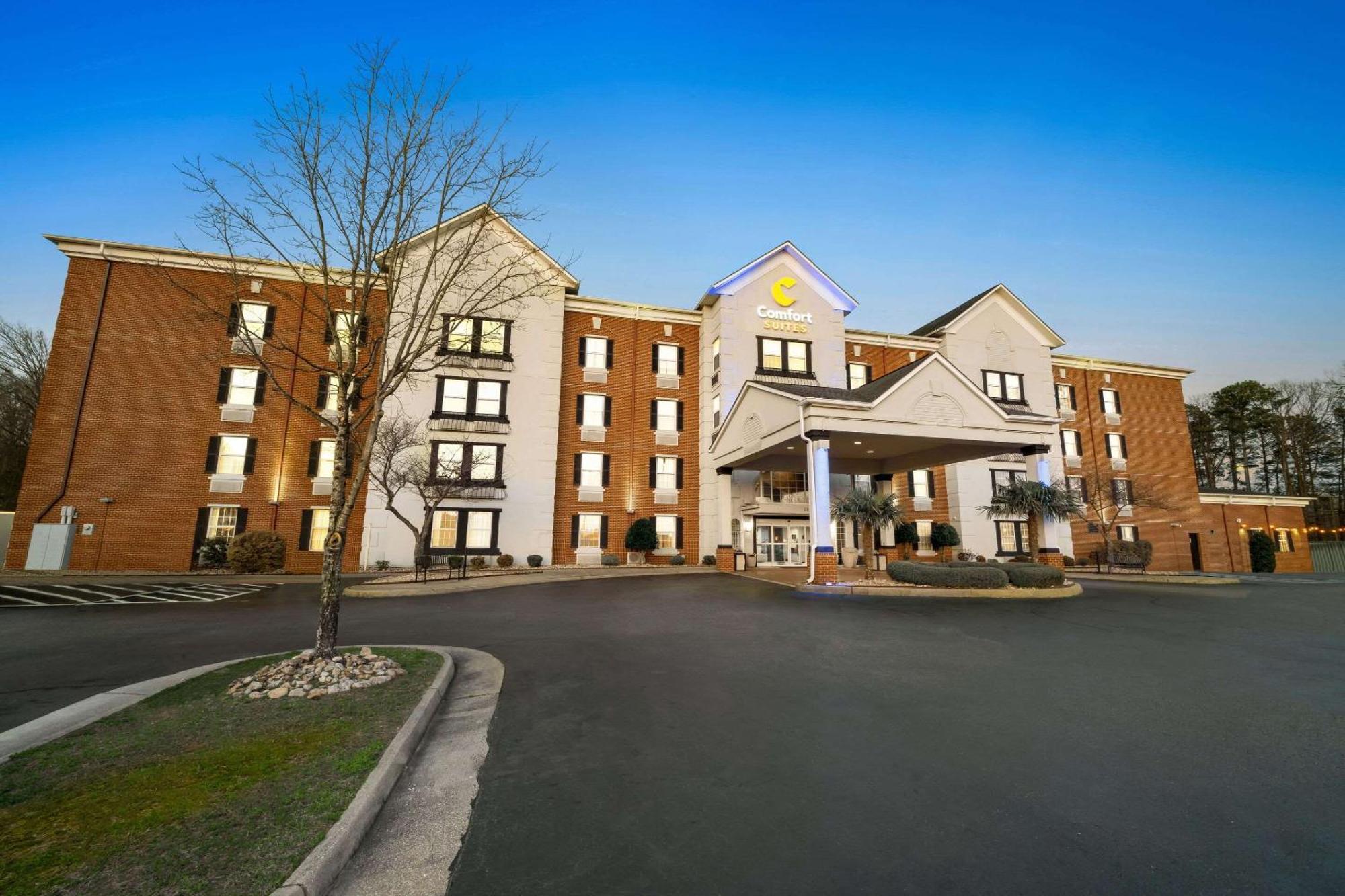 Comfort Suites Newport News Airport Экстерьер фото